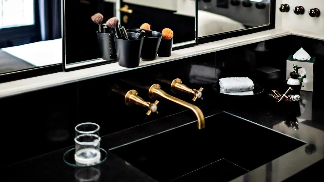 Monsieur George & - Champs-elysees Hotell 5*
