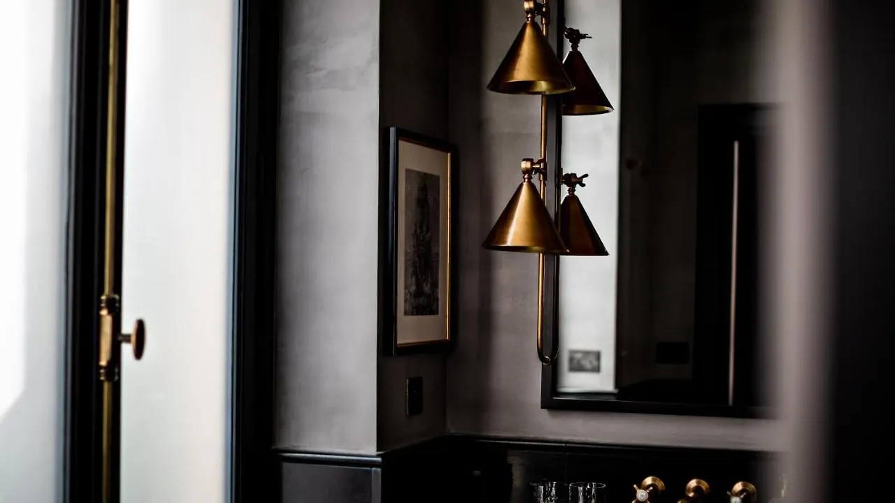 Hotel Monsieur George & - Champs-elysees