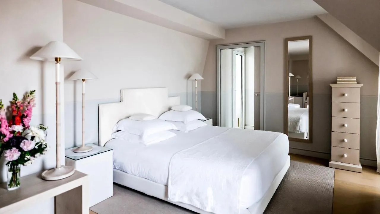 Monsieur George & - Champs-elysees Hotell Paris