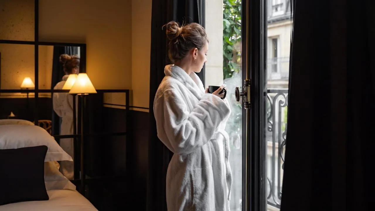 Hotel Monsieur George & - Champs-elysees