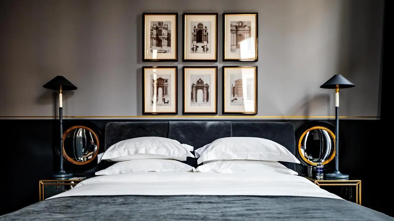 Hotel Monsieur George & - Champs-elysees Paris