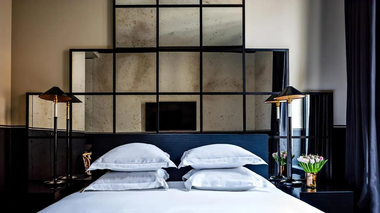 Hotel Monsieur George & - Champs-elysees